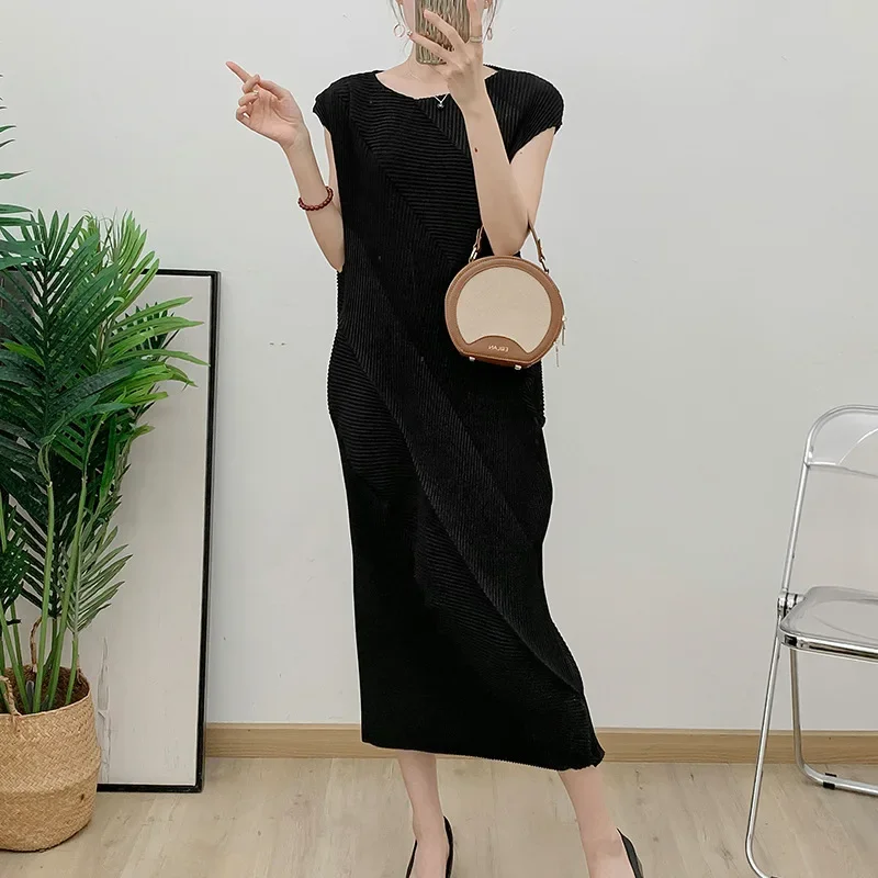 Pleats Pleated Dress 2024 Fall New Sleeveless Hand Pleated Bottoming Dress Slim Thin Temperament Undershirt Dress Women Clothing