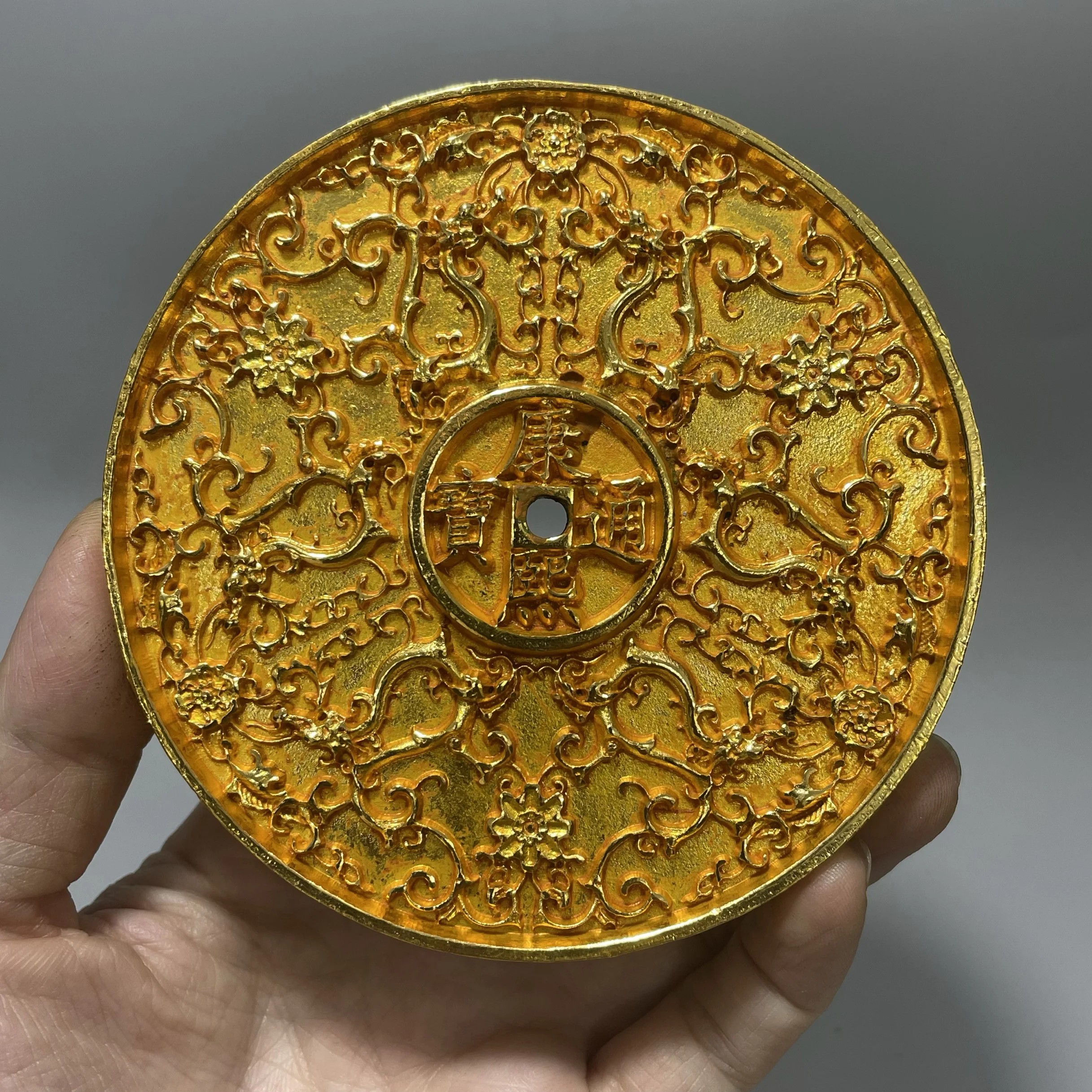 Collection of Qing Dynasty gilt coins Antique gilt double-sided dragon unified Jiangshan Shunzhi Qianlong Qing Dynasty spent mon