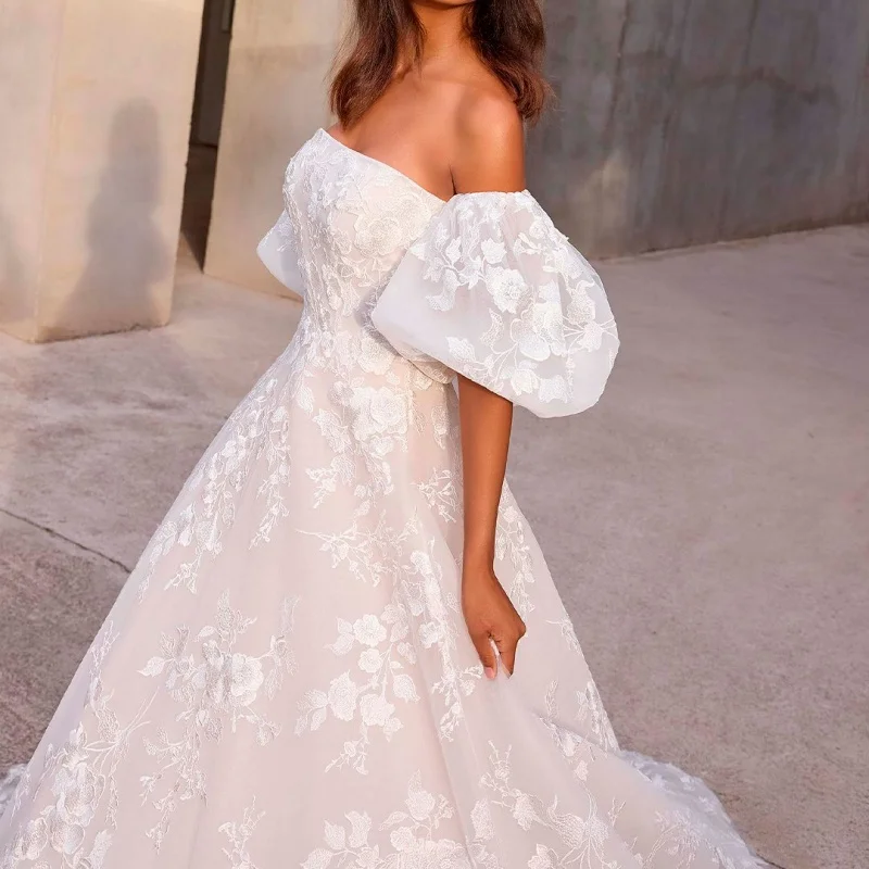 White Wedding Dresses off-shoulder The corset flower Lace decal Bridal Gowns A skirt multi-layer Made ﻿Customize