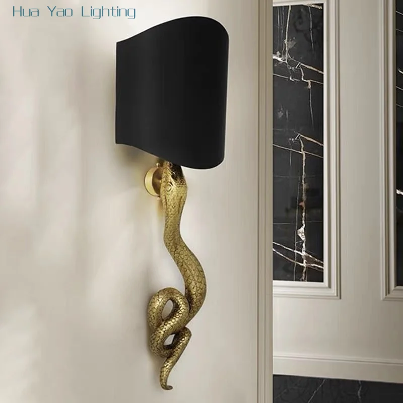 Light luxury retro wall lamp, creative all-copper snake, personalized soft furnishing designer, artistic corridor, living room