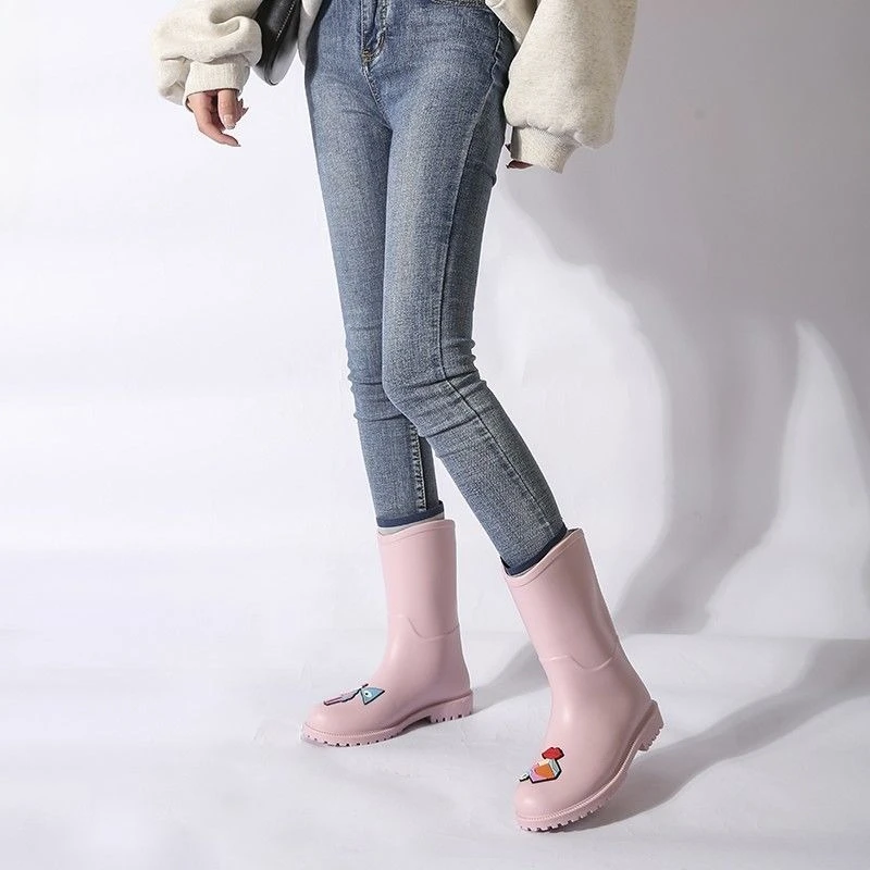 Women Fashion Waterproof Rain Boots Mid-Calf Non-Slip Lightweight Rubber Shoes Korean Style All-Match Outdoor Boots