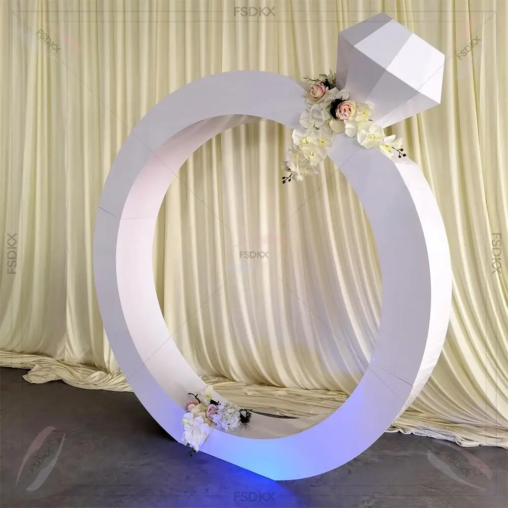 

Modern White Acrylic Diamond Ring Shape Wedding Stage Backdrop Circle Stand