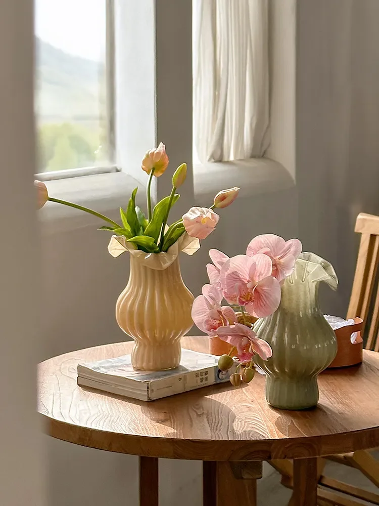 Cream windshield vase medieval romantic retro French ins milk jade living room desktop decoration flower arrangement