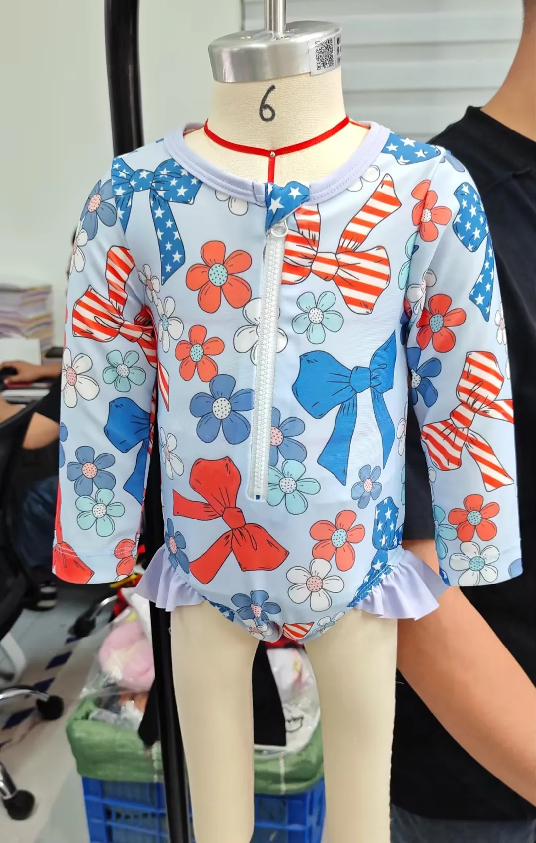 

Baby Girl Rash Guard Swimsuit Long Sleeve Bow Floral Print Bathing Suit Infant Swimwear with Sun Hat