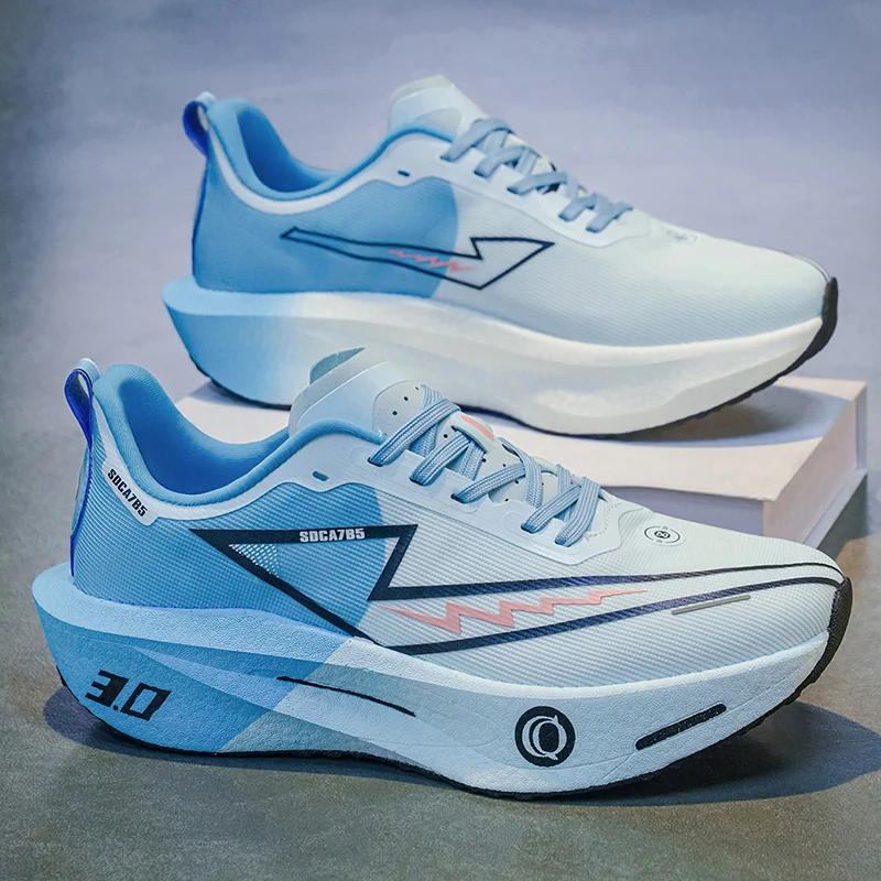 Hot selling popcorn ultra light carbon board sports and leisure shoes, racing super elastic running shoes, trendy shoes