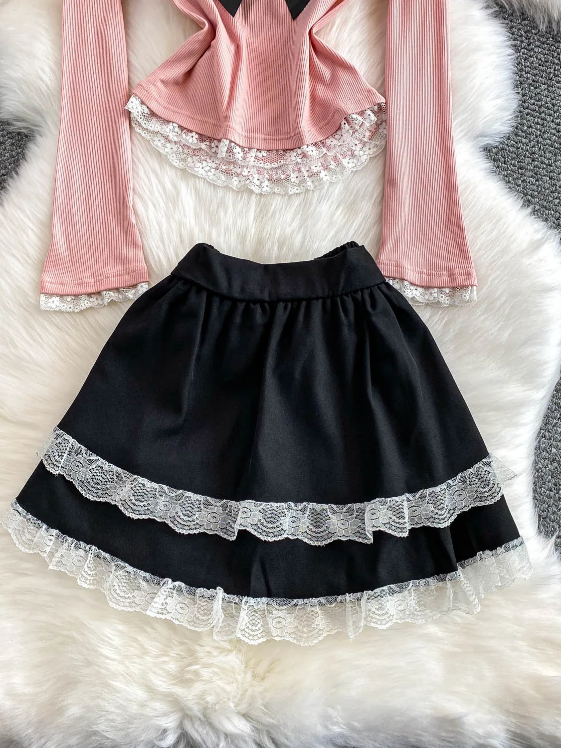 Atasan Rajut Ele Sweet dengan Renda dan Rok Cake High Waist Dua Potong Set Gaya Prancis Kasual untuk Musim Gugur