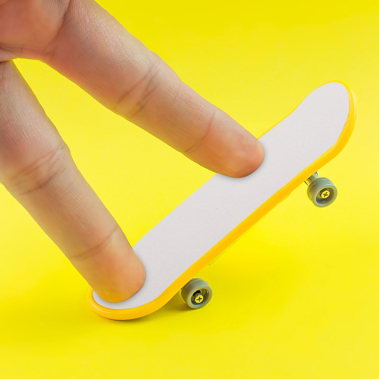 

10pcs Grip Tapes 38x110mm White Yellow Foam Non Slip Stickers for Skateboards Accessories Elasticity Control