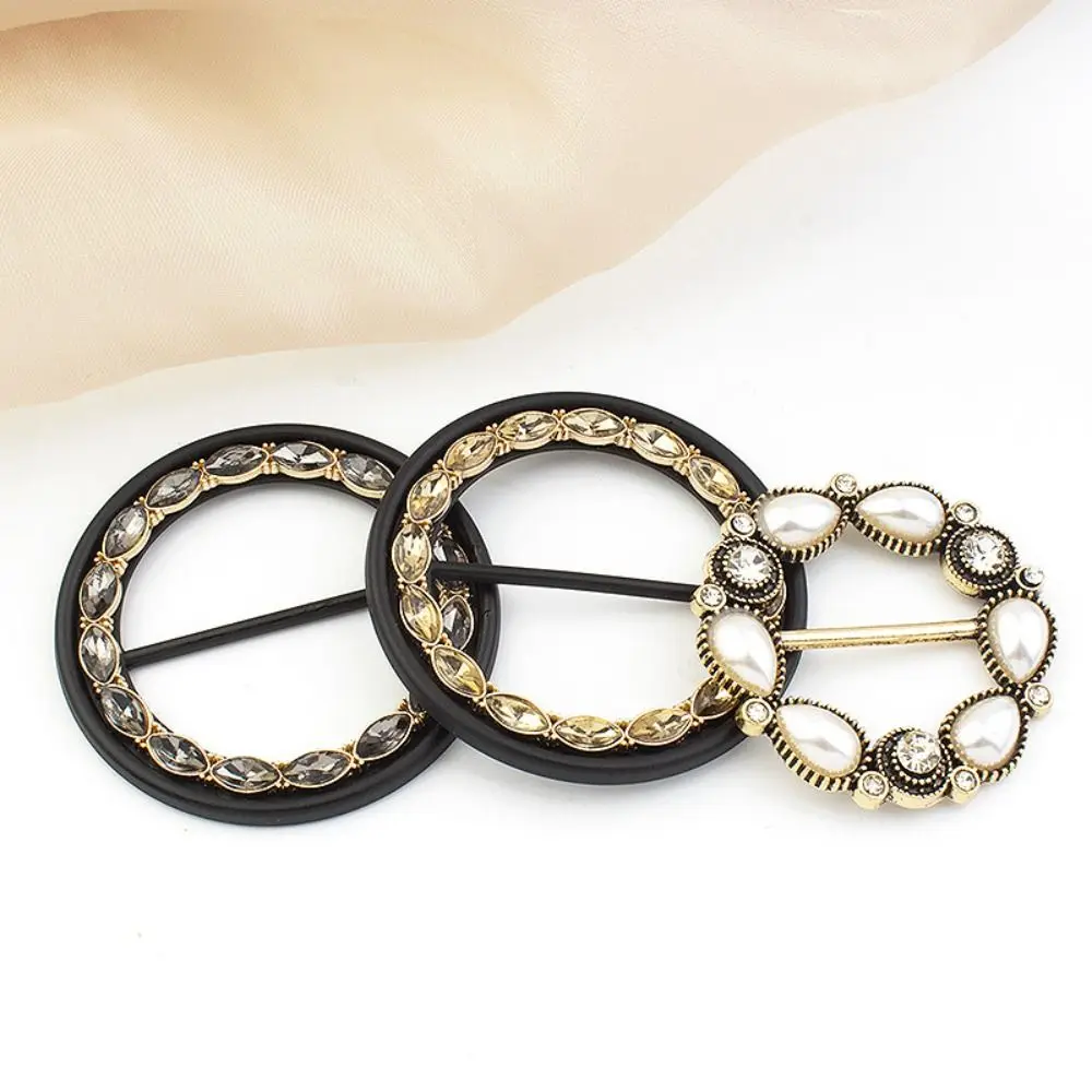 New Fashion Corner Hem Waist Knotted Brooches Crystal Pearl Metal Hijab Scarf Ring Button Shirt T-shirt Fixed Buckle Accessories