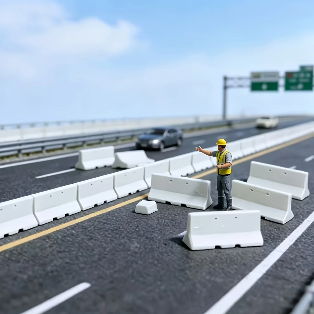 HO Scale Simulation Highway Fence Roadblock Model Guardrail DIY Sandtable Scene Accessories Railway Street View Ornament 16PCS