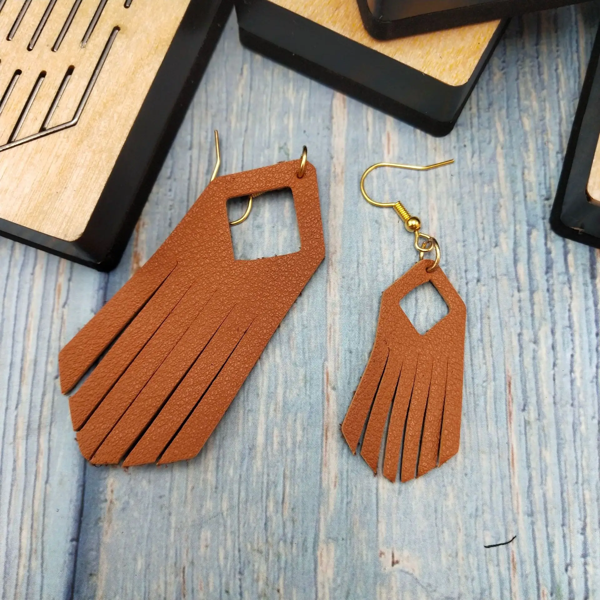 Leather Cutting Die Strip Scrapbook Embossing Wooden Die Cutting Mold DIY Earrings Tassel Crafts Jewelry Punching Decoration