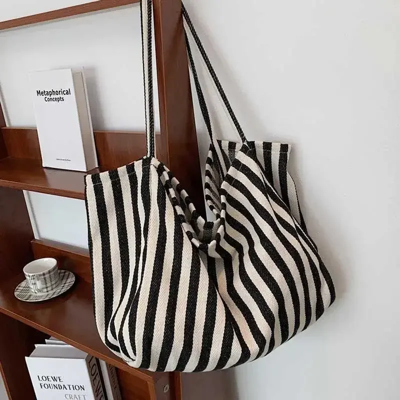 

New Fashion Women's Tote Shoulder Bag Designer Striped Casual Handbag for Women 2024 Simple Large Capacity Female Shopper Bags