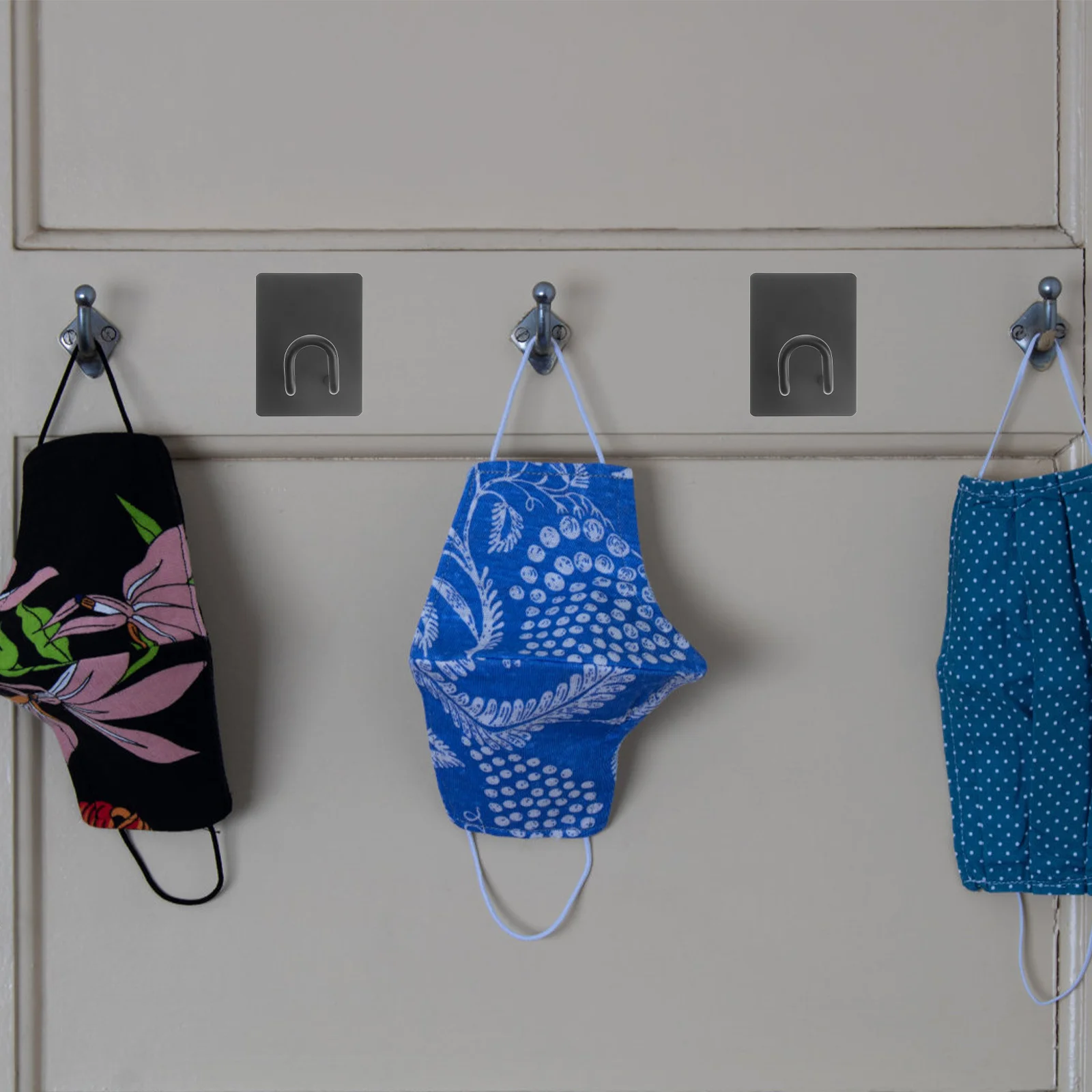 

4Pcs Adhesive Wall Hooks Sturdy Punch-Free Design Coat Hooks Towel Holder Bathroom Hanger Space Saving Wall Hanger