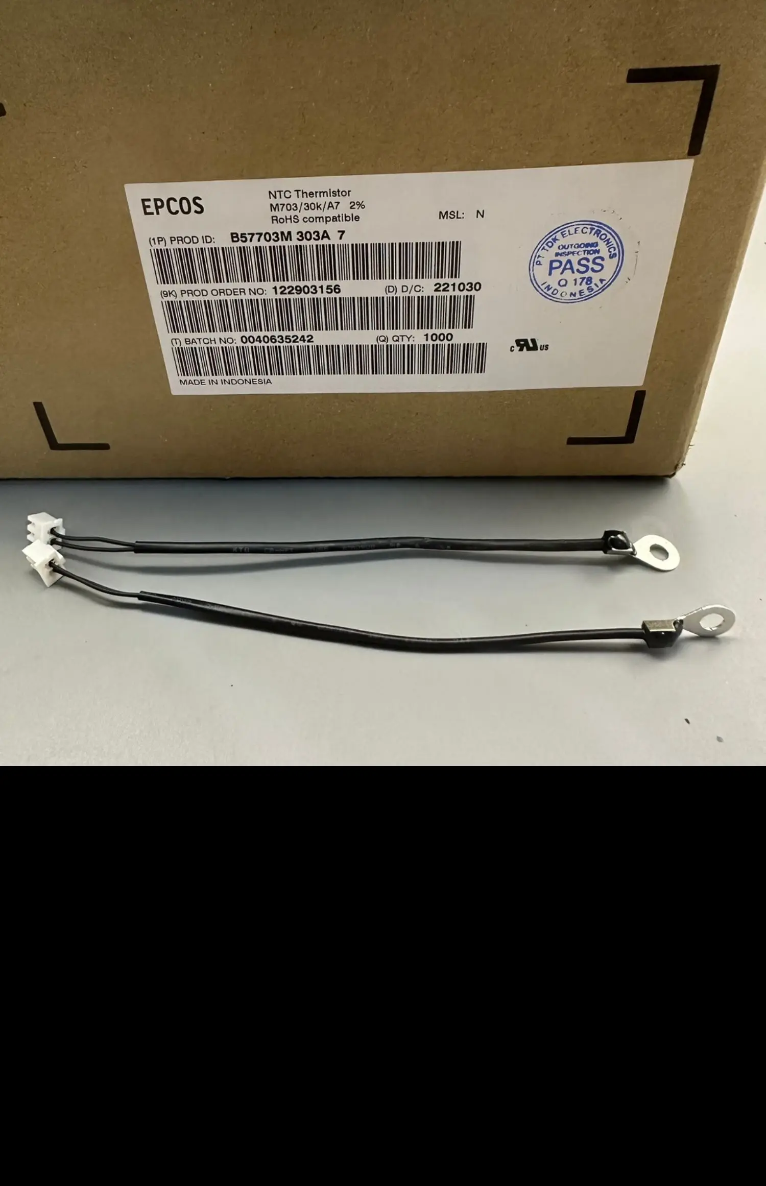 2 pieces per lot Original  30K 2% B57703M303A temperature sensing small wire ear-fixed NTC thermistor  wire: 120mm B: 3964