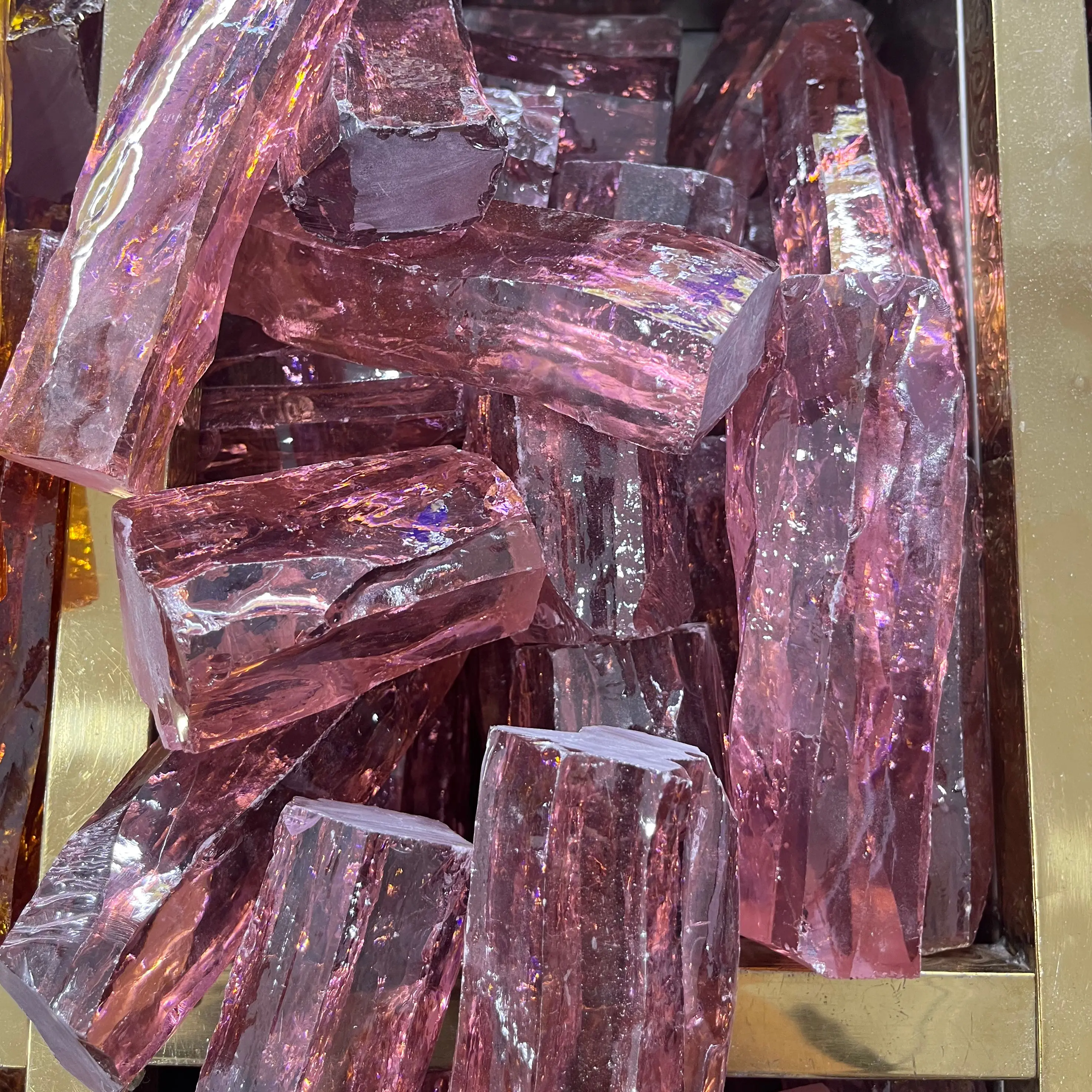 

1Kg/Bag Synthetic Gemstone Cubic Zirconia Gems Rough Pink Colored Zircon Raw Material