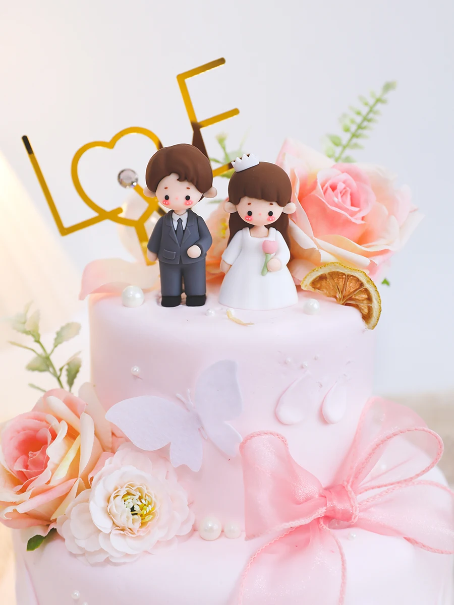 Wedding Cake Topper Groom and Bride Cake Decoration Wedding Couple Dolls Valentine's Day Engagement Ornaments PVC Marry Figurine view 2