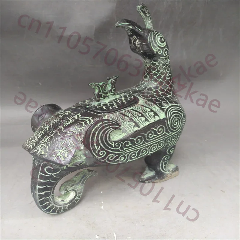 A bronze Wine Bottle Pot,an old imperial Returning Bird Wine Pot with ancient inscriptions ,Collectibles from rural