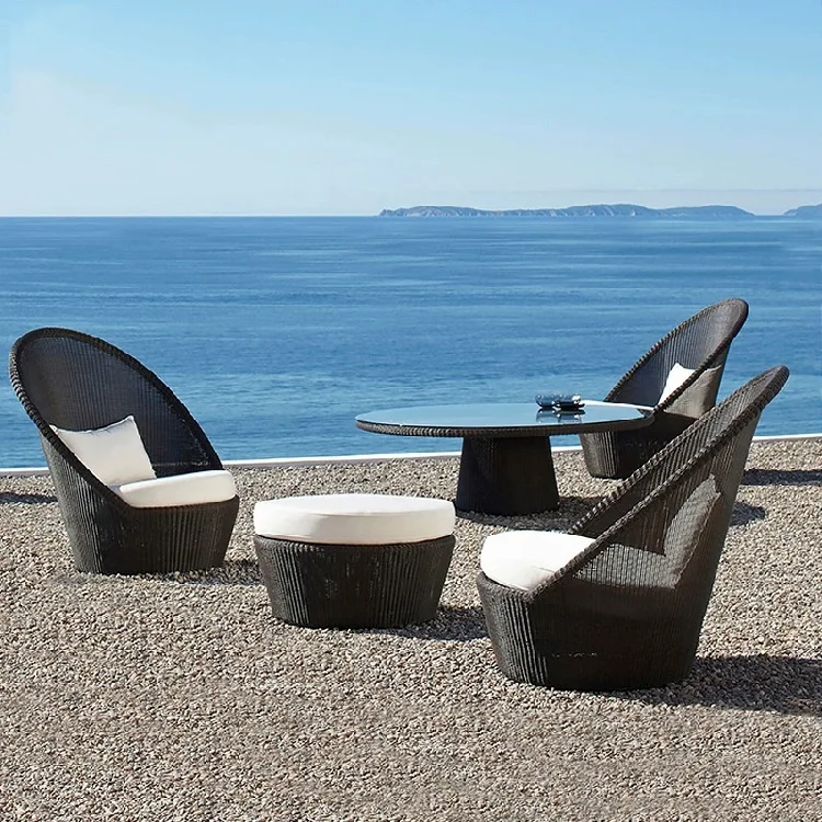 Outdoor Lounging Courtyard Swimming Pool Rattan Lazy Bed Designer Sun Room Beach Bed Balcony Garden Lounger