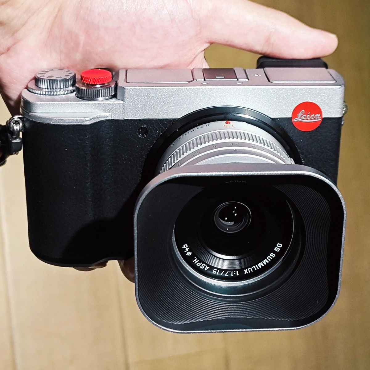 Haoge الفضة 39 مللي متر/43 مللي متر/46 مللي متر/49 مللي متر/55 مللي متر/58 مللي متر مربع المعادن المسمار في عدسة هود مع غطاء ل لايكا أوليمبوس باناسونيك زيس فواجتلاندر