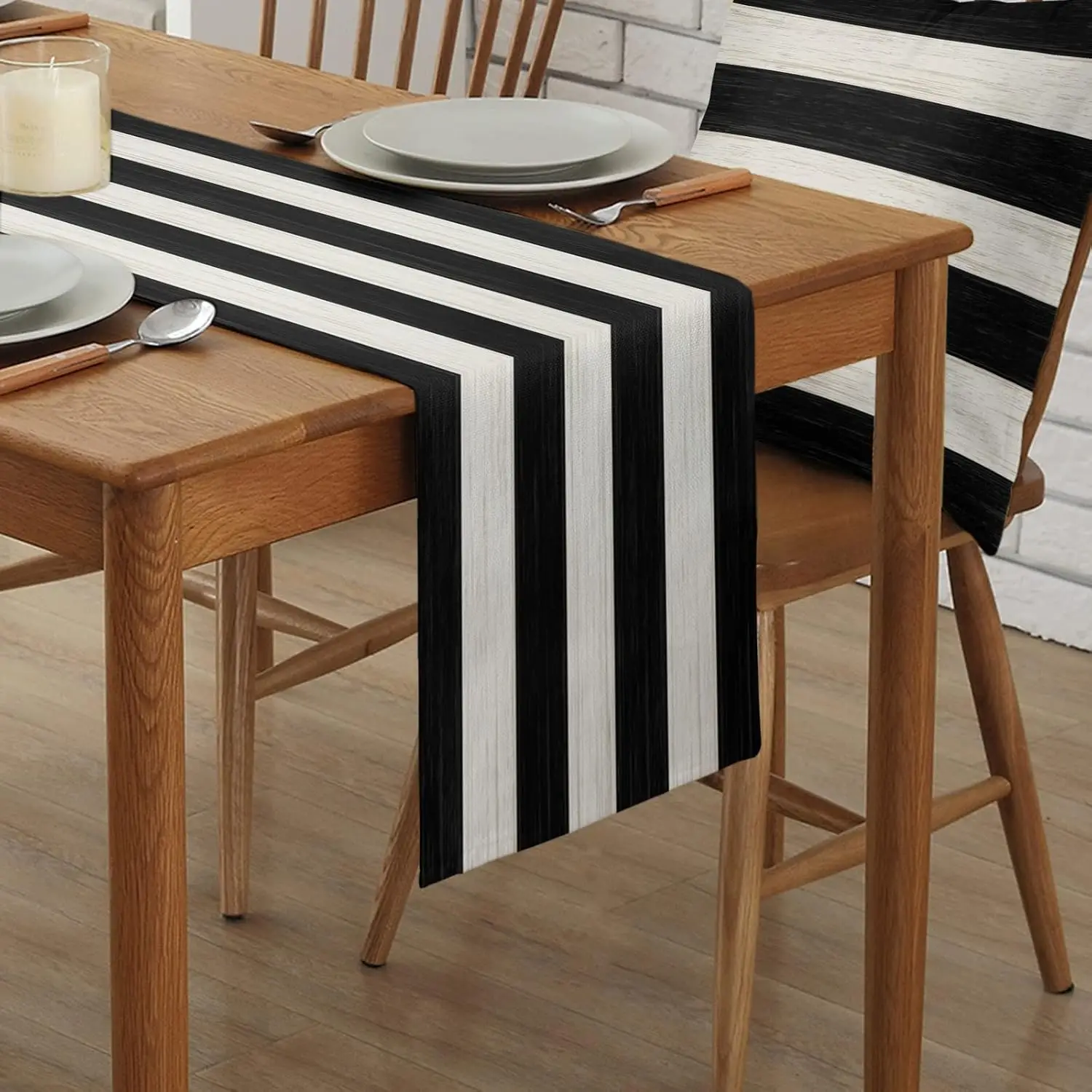 Black and White Striped Farmhouse Retro Rustic Barn Wood Texture Table Runner, Non-Slip Party Kitchen Dining Table Decor