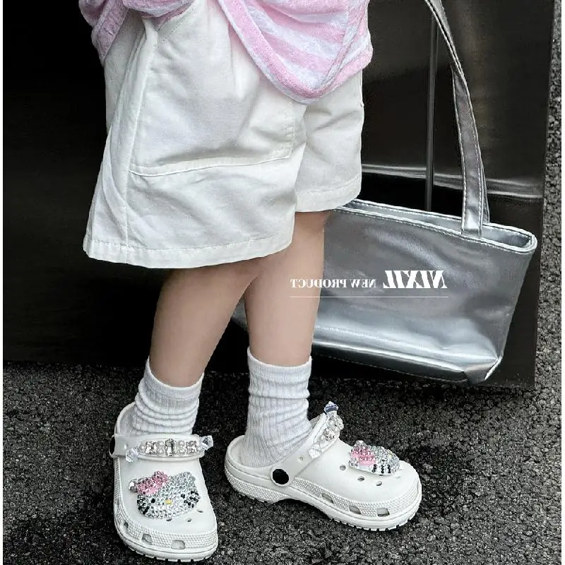 

Sanrio Hello Kitty Girl Garden Shoes Kawaii Kids Sandal Shiny Slippers New Cartoon Anime Nonslip Wear Resistant Beach Shoes Gift