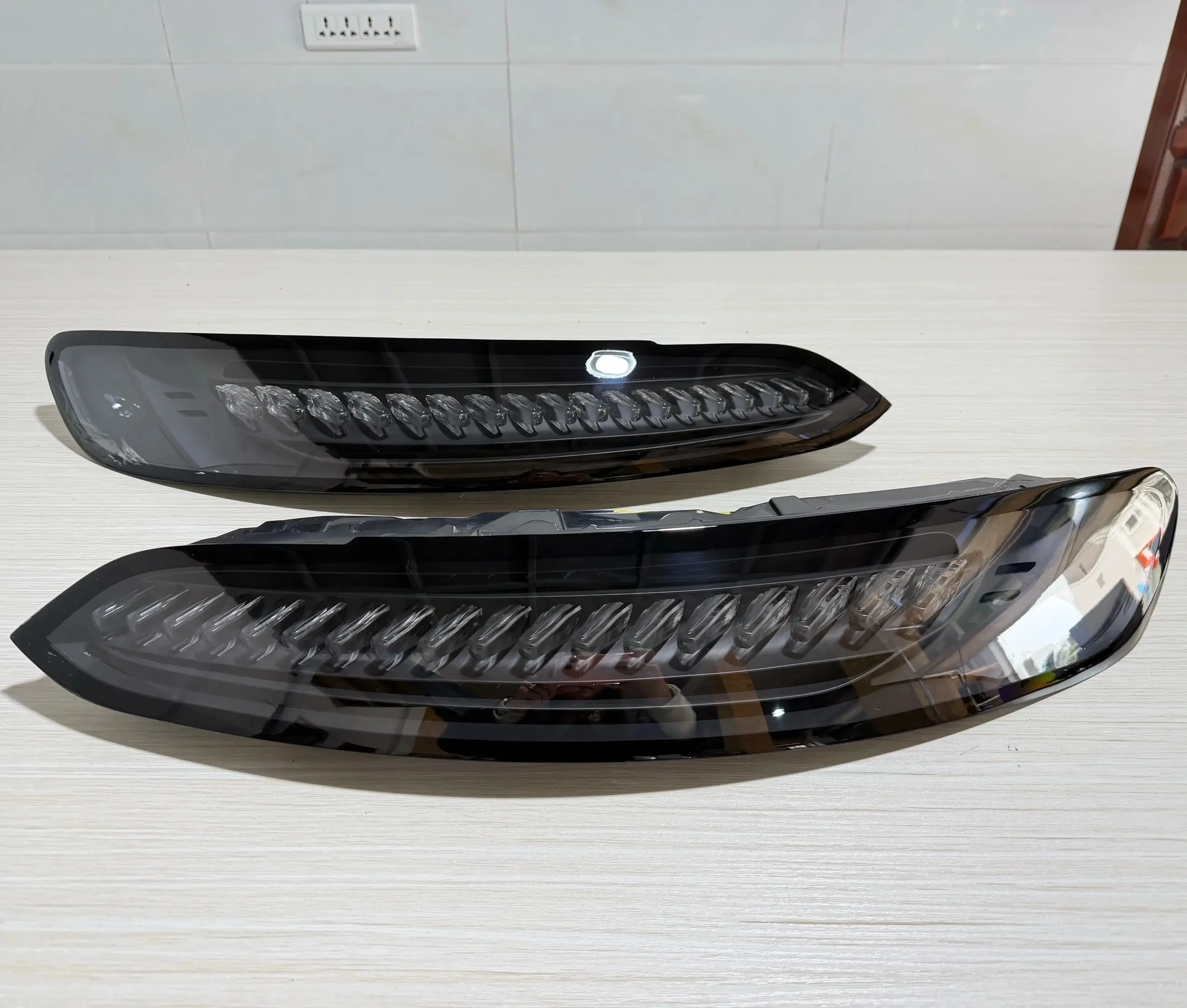 A Set Clear Tail Lights For Mercedes Benz Gts Gt50 Venom Series Rear Light Transparent Tail Lights