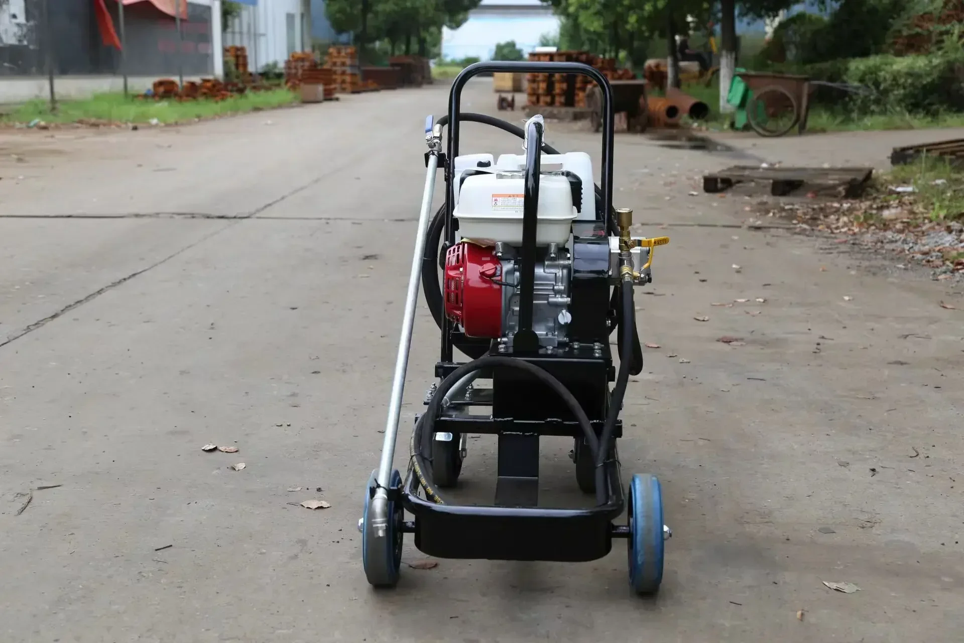 アスファルト乳剤散布機