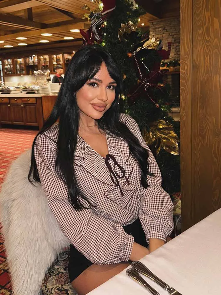 HH Female Vintage Spring Crew Neck Plaid Stacked Decorative Long-Sleeved Casual Shirt Women Fashion Temperament Loose Top Mujer