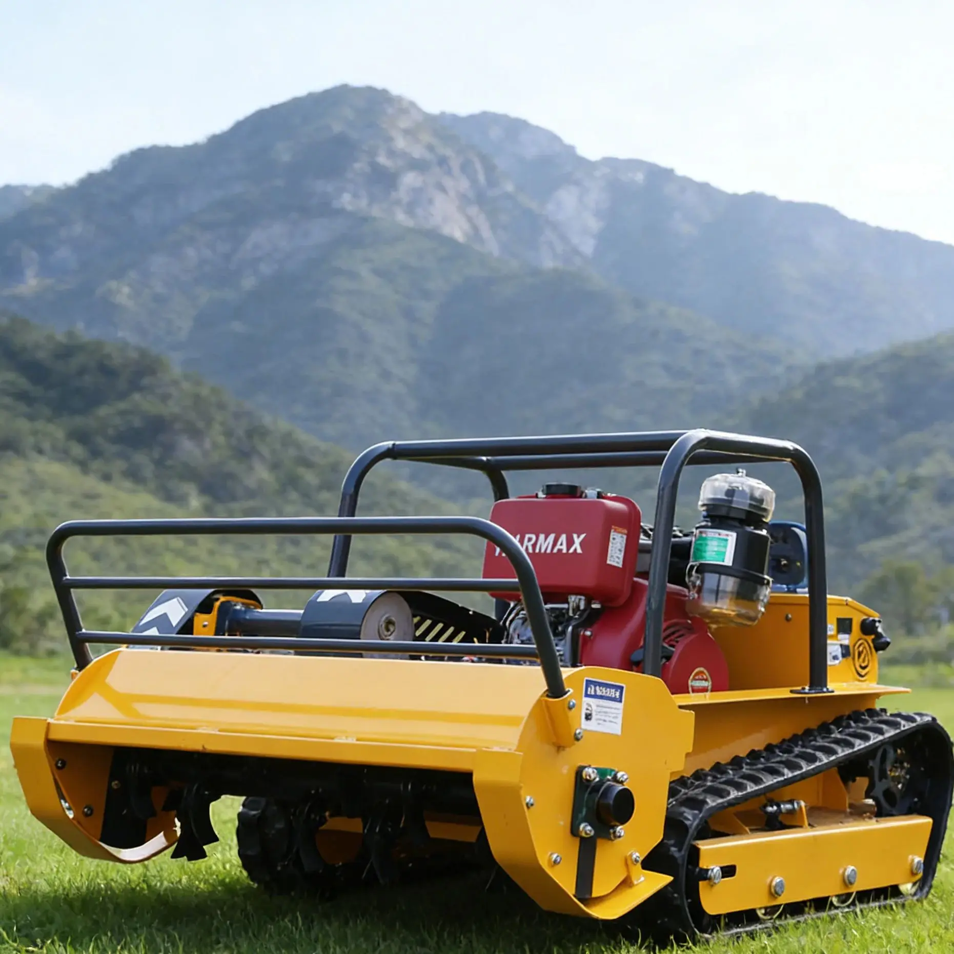 

Customized Premium RC Lawn Mower Low Vibration Smooth Running Suitable For Home Garden Backyard Small Lawn Maintenance Work