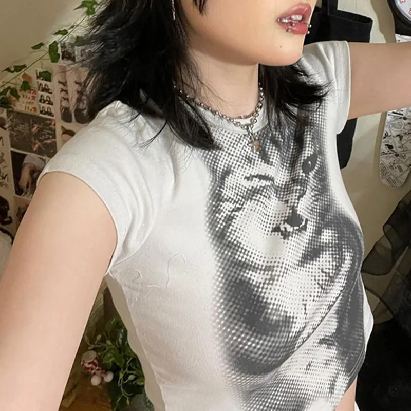 T-Shirt mit Wildkatzenmuster, niedrigem Pixel-Aufdruck, Rundhalsausschnitt, kurzen Ärmeln, Retro-Stil, vielseitig kombinierbar, figurbetontes, kurzes Oberteil – Detail 8