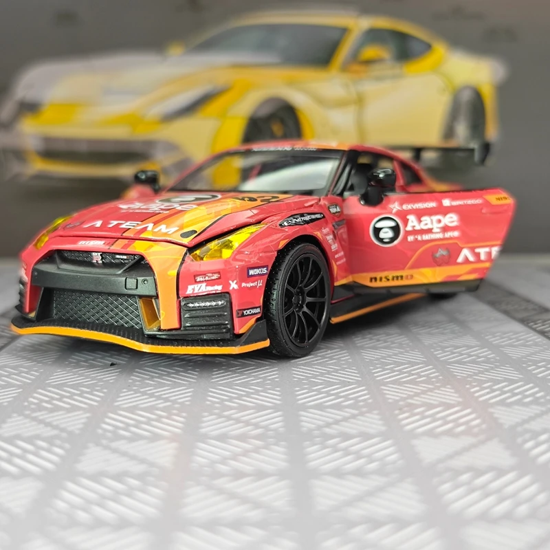 1:32 Simulation of Nissan GT-R NISMO R35 alloy car model with flower race car ornament, return force, sound and light,