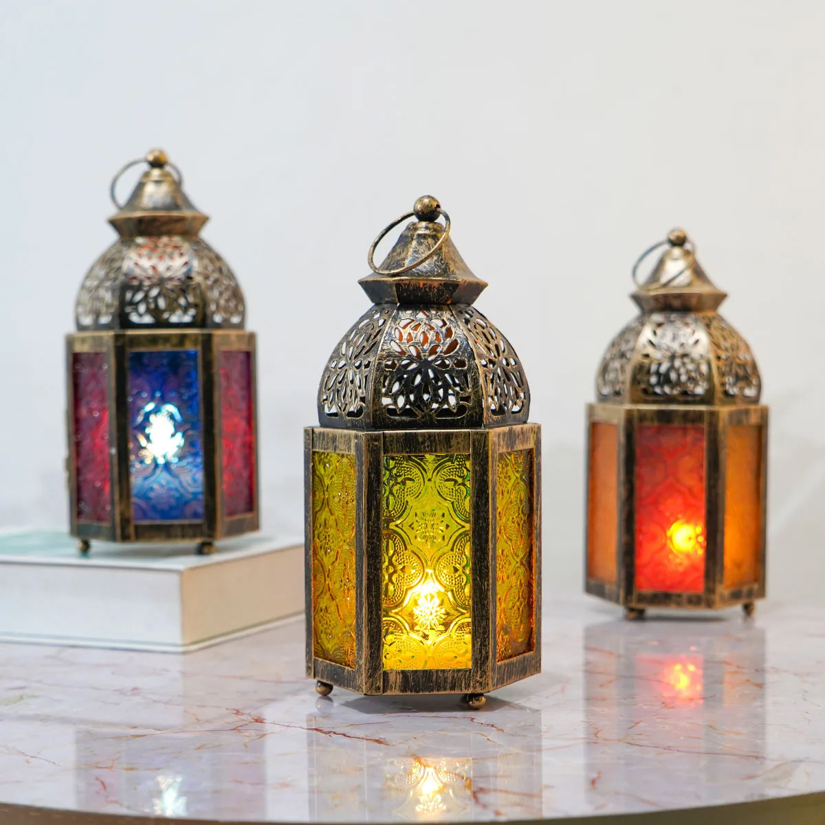 Moroccan candlestick wrought iron retro small lantern home decoration handicraft ornament can be sent on behalf of