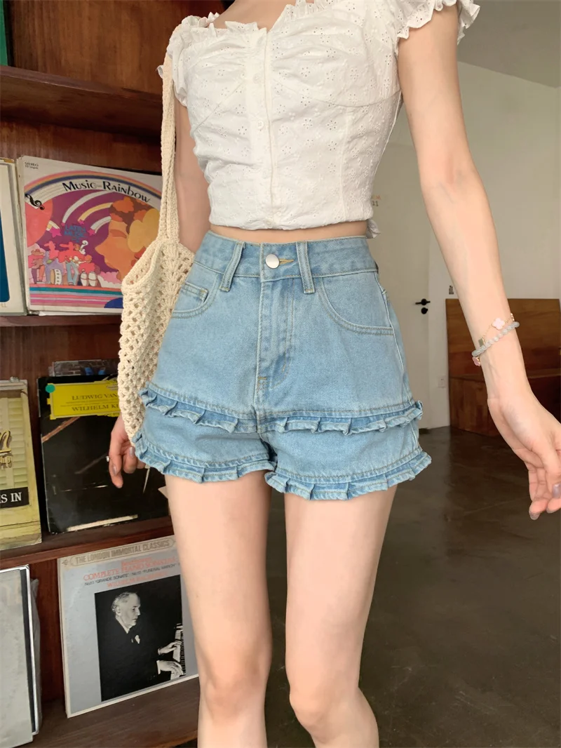 Daily OOTD: Light blue double-layer ruffle trim high-waisted women's denim shorts A-line slightly stretchy slimming hot pants for a sexy look view 4