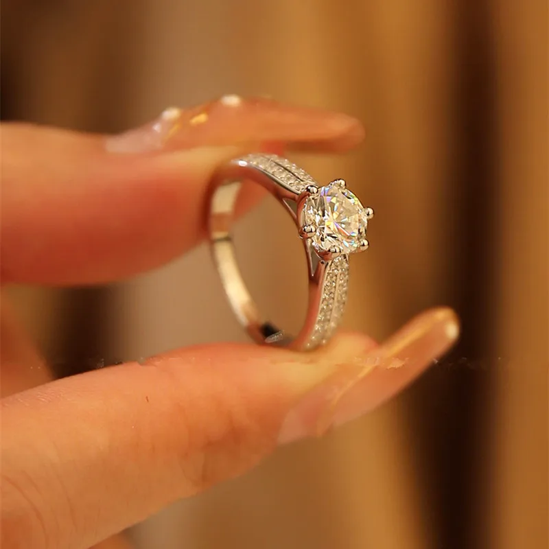 CC Ring Wedding Jewelry 1 Carat Diamant Zirconia Stone Silver Color Fashion Accessories Engagement Rings For Women CC1577