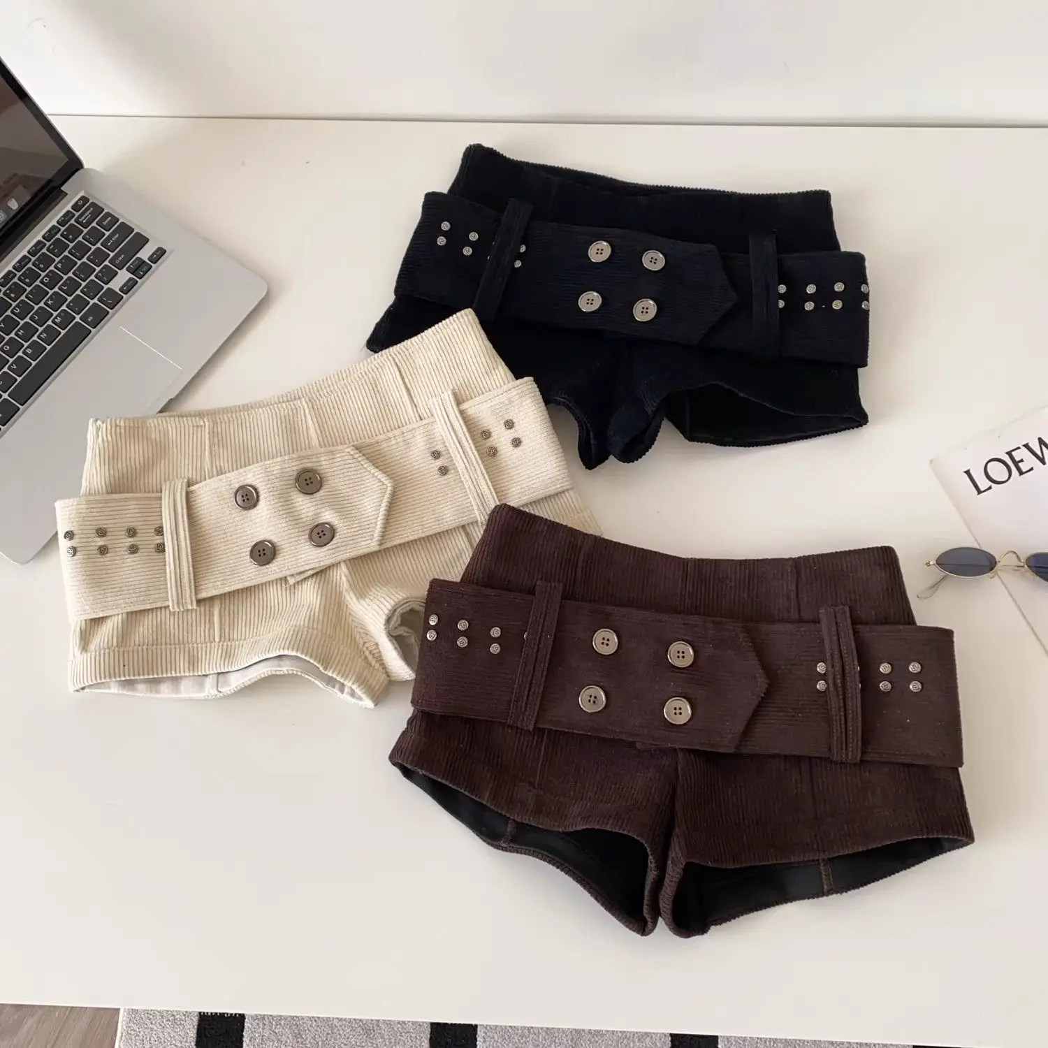 2026 Retro Fashion with Belt High Waist Corduroy Shorts Women's Shorts Sexy Spice Girl Booty Shorts