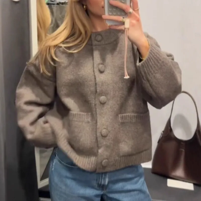 

2025 Women's Knitted Cardigan, Casual and Comfortable, Single-Breasted, Round Neck, Double Pocket Design, Loose Fit Top