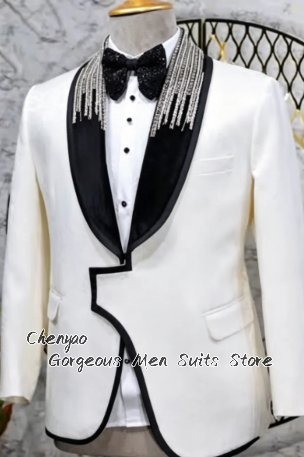 

Luxury Black Trim Embroidered Sparkling Crystal Men Suits Customized Groom Tuxedos 2Pcs Sets Male Blazers Slim costumes hommes