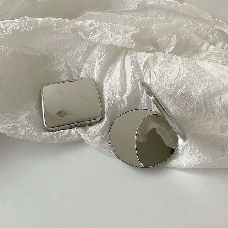 1/2 stücke Tragbare Frauen Edelstahl Make-Up Spiegel Hand Tasche Gefaltet-Seite Kosmetik Make-Up Spiegel Kleine Verschiedene formen