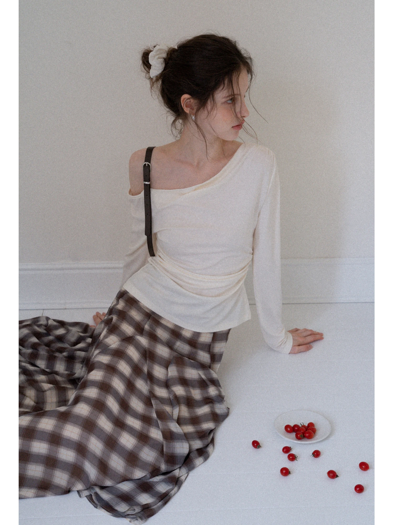 

Eggka Long Sve T-irt Women's Slim Fit oulder Bared Waist Cinched irt French Sle High Waist Polyester Fiber Pure Color