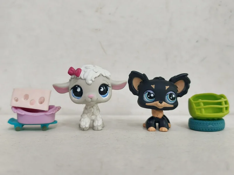 2pcs/lot LPS Figure Black Dog White Sheep #7073#879 W/Accessories Littlest Pet Shop toy