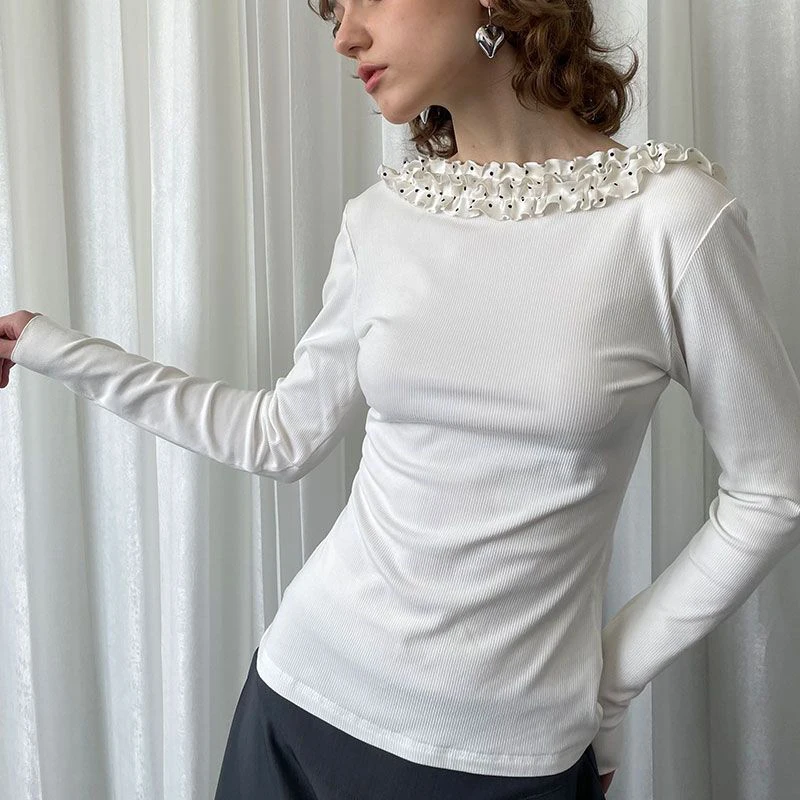 เสื้อยืดแขนยาวทรงเข้ารูปแต่งระบายลายจุดสไตล์หวานซ่อนเปรี้ยวสำหรับผู้หญิง ใส่ได้ทุกโอกาส เหมาะกับฤดูใบไม้ร่วง