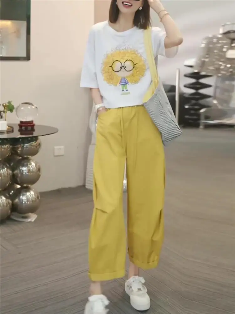 

Casual Loose Summer Fashion Set for Women round Neck Short Sleeve White T-Shirt Two-Piece Suit Age-Defying Streetwear Ensemble