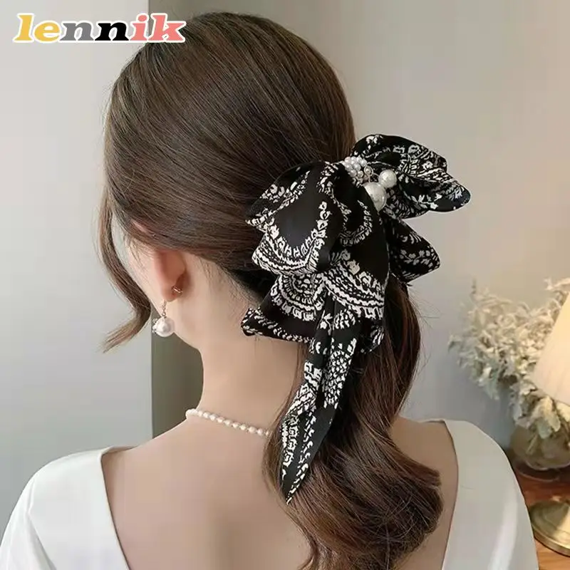 LENNIK Accessorio per capelli da ragazza elegante, clip di perle con fiocco floreale arricciato, nuova clip superiore primaverile Ins, gioielli di moda temperamento