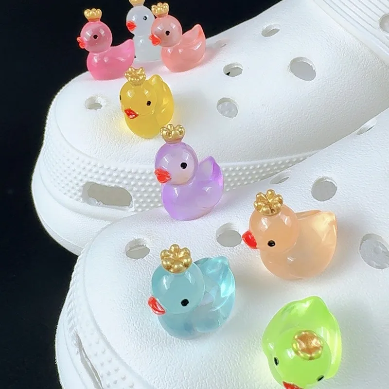 4/8PCS Summer Fashion Shoe Charms Set Accessories for Clogs Shoe Buckle Cute Luminous Crown Duck DIY 3D Shoes Decorations
