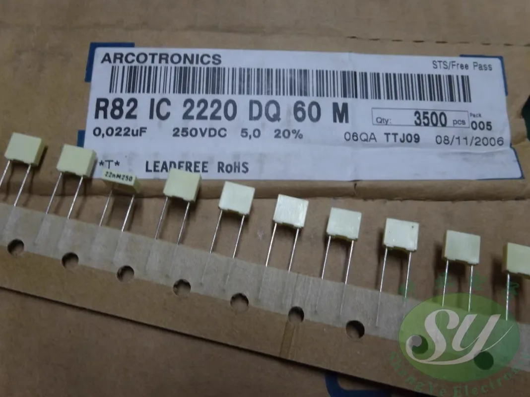 

20PCS AV R82 0.022uf/250V 22nf 223 New 20% film capacitor 5MM