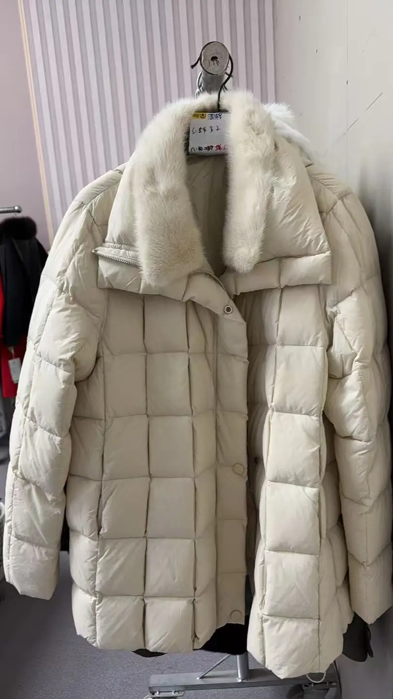 2025, Herbst/Winter, neue Damen-Daunenjacke, lockere Gänsedaunenjacke für Pendler