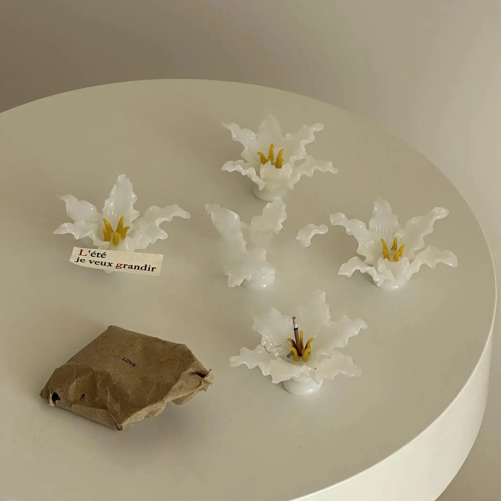 Handmade 3D Glass Ceramic Lily Incense Holder Ornament Glass Fragrance Ornament
