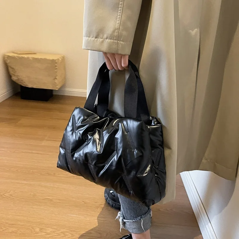 Women's Handbag One Shoulder Armpit Bag New Fashionable Shiny Cotton Coat Bread Cloud Personalized and Versatile