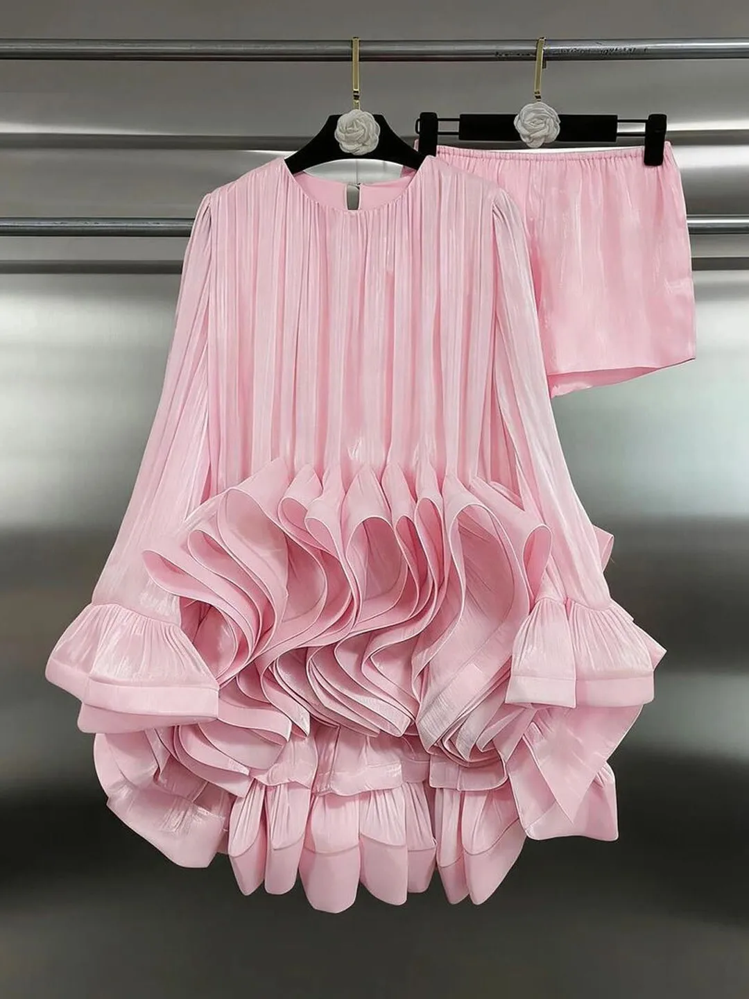 Guangzhou Thirteenth Factory Jiahe Best Selling Dress Lace Trimmed Gown Three Dimensional Pleated Draping Anti Aging Two Piec...
