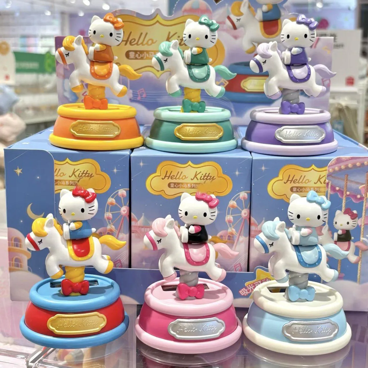 

Коллекционная фигурка-карусель Hello Kitty Innocent Pony Series на солнечной энергии, светоактивируемая, вращающаяся, для декора стола, в слепой коробке