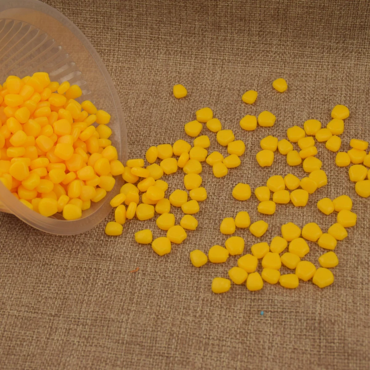 50g/100g Simulated Corn Kernels, Traditional Snacks, Corn Kernels accessories, PVC Material, Simulated Food Mode